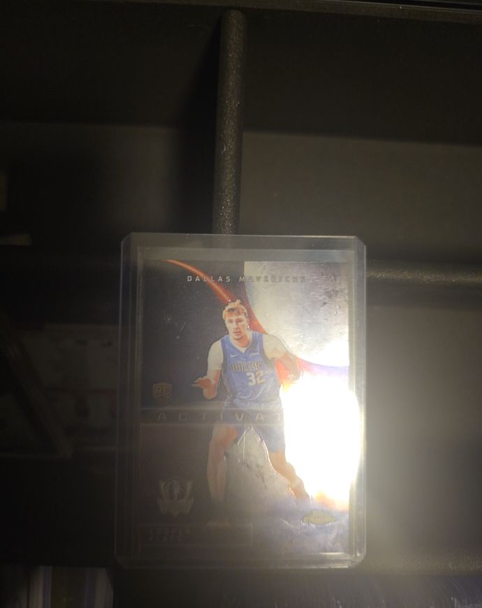 2021 Panini Chronicles Draft Picks #32 Luka Dončić — front