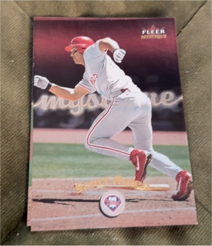 2000 Fleer Mystique #37 Scott Rolen — front