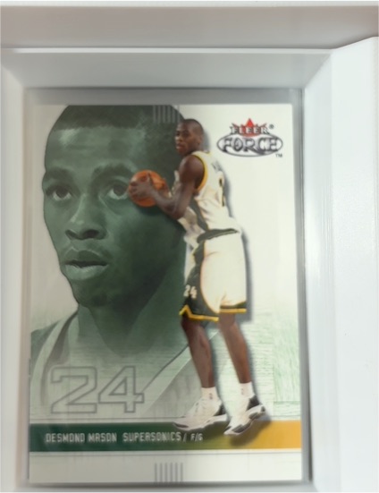 2001-02 Fleer Force #24 Desmond Mason — front