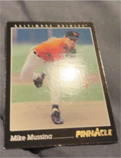 1993 Pinnacle #44 Mike Mussina — front