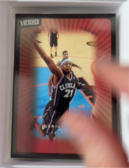 2003-04 Upper Deck Victory #15 Darius Miles — front