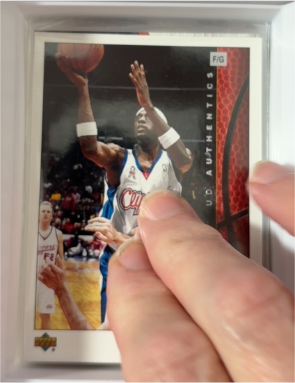 2003 Upper Deck UD Authentics Los Angeles Clippers Basketball Card — front
