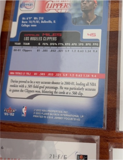 2001-02 Fleer #45 Darius Miles — front