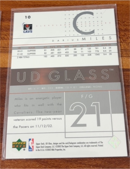 2002-03 Upper Deck UD Glass #10 Darius Miles — front