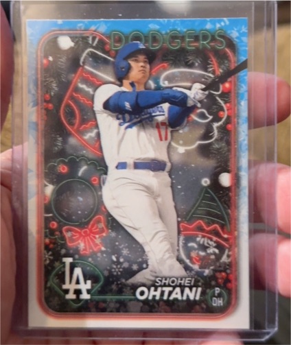 2024 Topps Holiday #H1 Shohei Ohtani — front