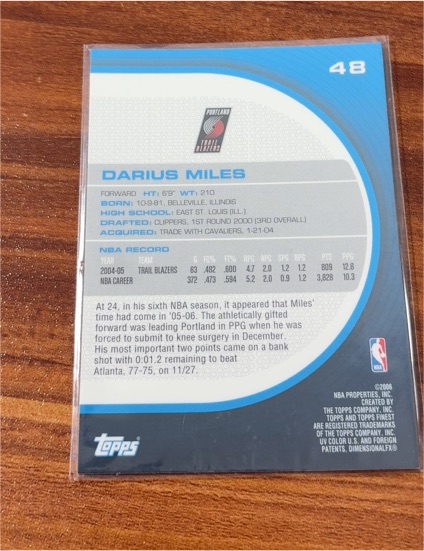 2004 Topps #48 Darius Miles — front