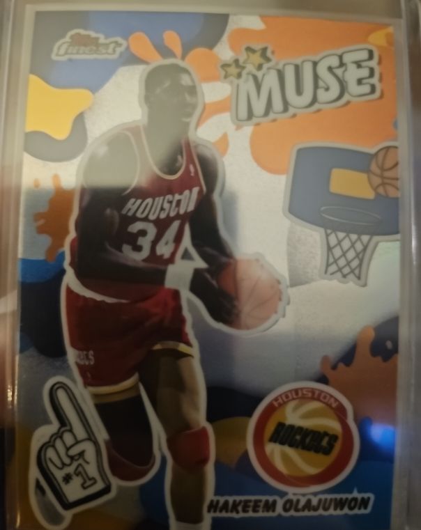 2025-26 Topps Finest Muse Refractor Insert #M-17 Hakeem Olajuwon — front