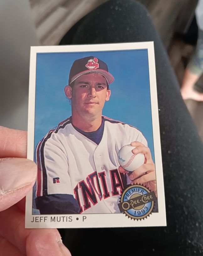 1993 O-Pee-Chee Premier #122 Jeff Mutis — front