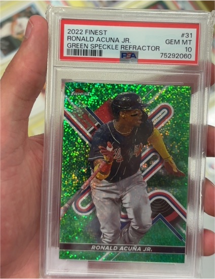 2022 Topps Finest #31 Ronald Acuna Jr. Green Speckle Refractor — front