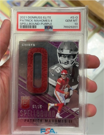2021 Donruss Elite #S-O Patrick Mahomes II Spellbound-Purple — front