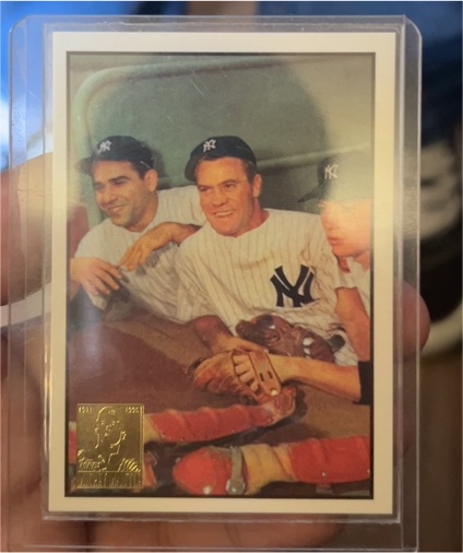 1996 Topps Commemorative #21 Mickey Mantle/Yogi Berra/Hank Bauer — front