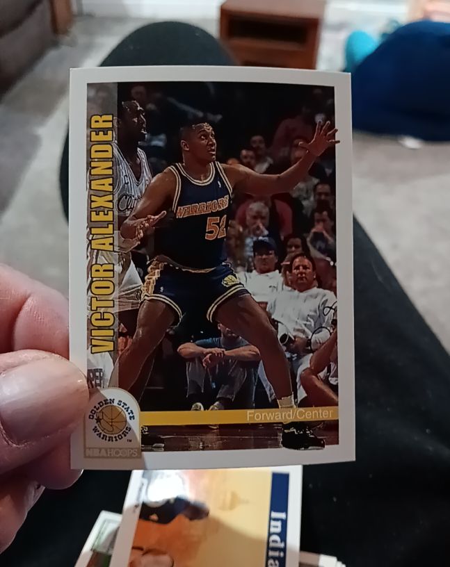 1992-93 NBA Hoops #71 Victor Alexander — front