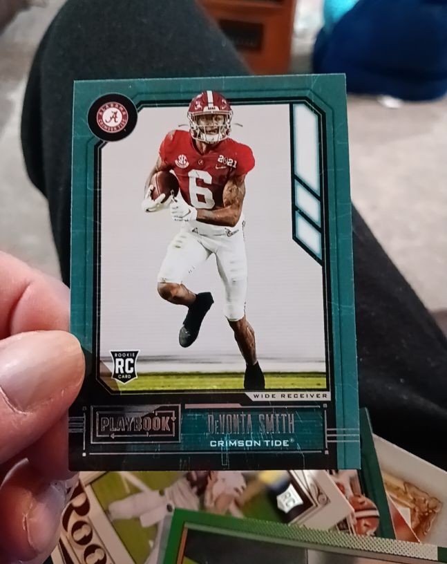 2021 Panini Chronicles Draft Picks Playbook #337 DeVonta Smith — front