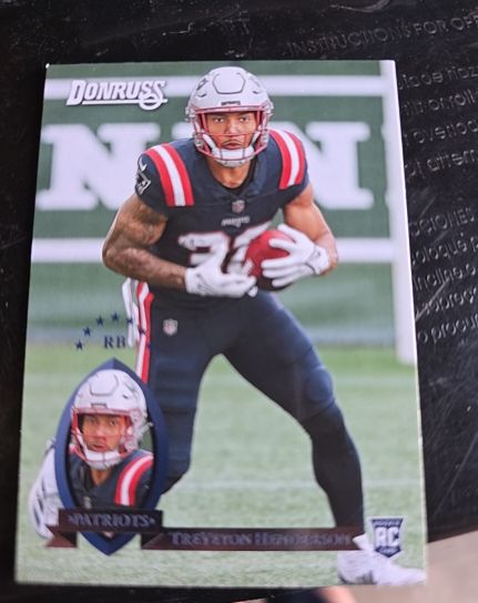 2025 Donruss #29 TreVeyon Henderson Retro 1995 — front