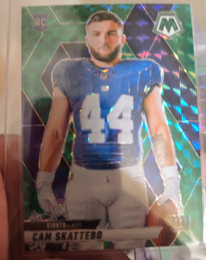 2025 Panini Mosaic #271 Cam Skattebo Rookie Green Mosaic Prizm — front