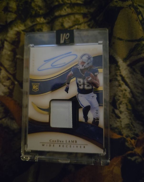2020 Panini Immaculate #ISP14 CeeDee Lamb Rookie Patch Autograph — front