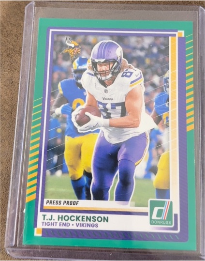 2025 Donruss #215 T.J. Hockenson — front