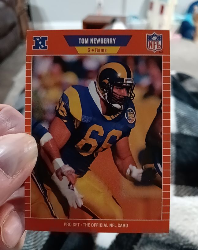 1989 Pro Set #205 Tom Newberry Los Angeles Rams — front