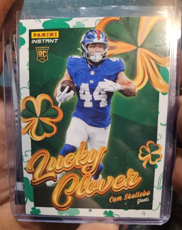 2025 Panini Instant #19 Cam Skattebo Lucky Clover Rookie Card — front