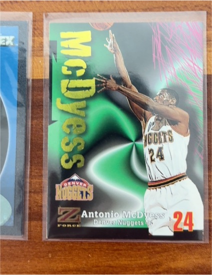 1997-98 SkyBox Z-Force #24 Antonio McDyess — front
