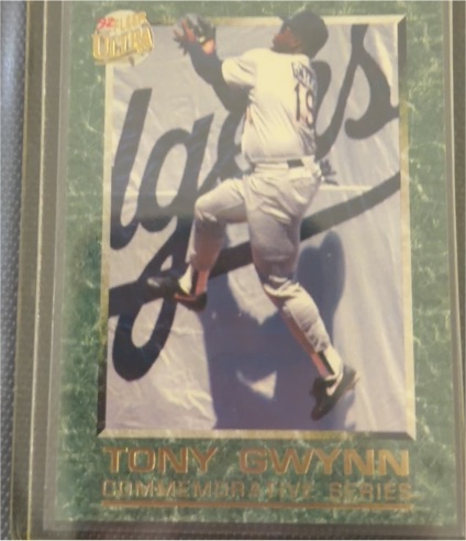 1992 Fleer Ultra #1 Tony Gwynn Commemorative Series — front