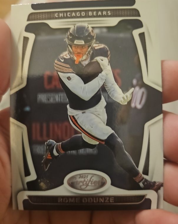 2025 Panini Certified #18 Rome Odunze — front