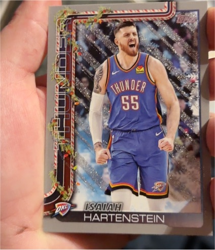 2025-26 Topps Holiday #H95 Isaiah Hartenstein — front