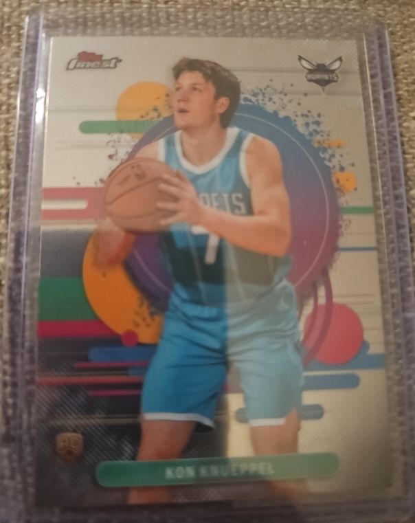 2026 Topps Finest #104 Kon Knueppel — front
