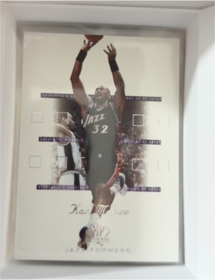 2001-02 SP Authentic #85 Karl Malone — front