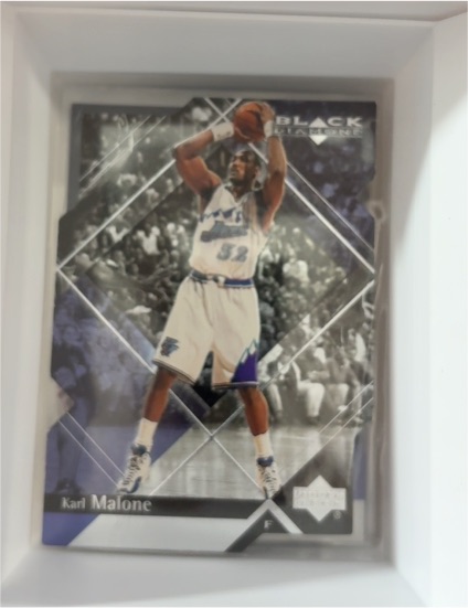 1999-00 Upper Deck Black Diamond #82 Karl Malone — front