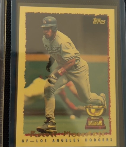 1995 Topps #180 Raul Mondesi — front