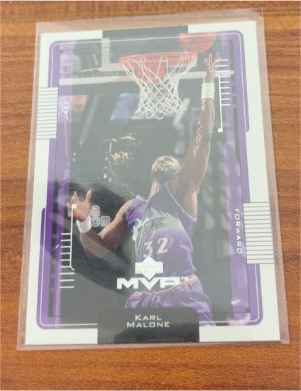 2001-02 Upper Deck MVP #170 Karl Malone — front