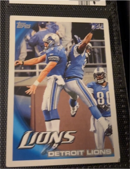 2010 Topps #117 Detroit Lions Team Card Matthew Stafford — front
