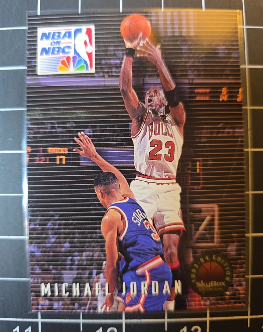 1993-94 SkyBox Premium #14 Michael Jordan NBA on NBC — front