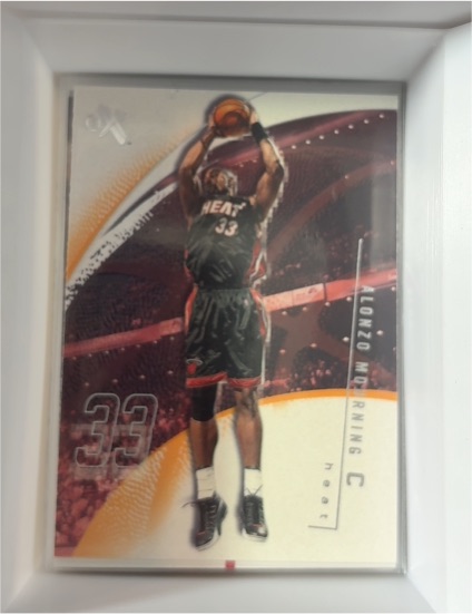 2001-02 E-X #33 Alonzo Mourning — front