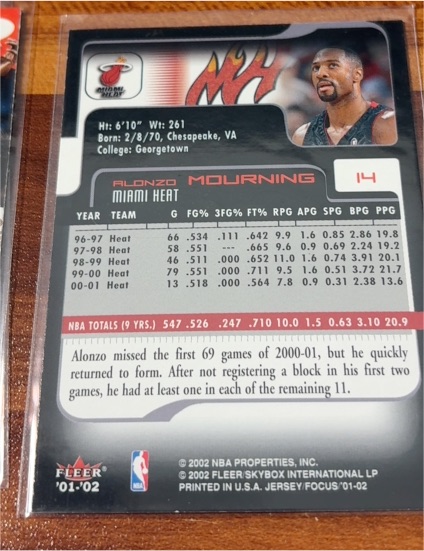 2001-02 Fleer Focus #14 Alonzo Mourning Miami Heat — front