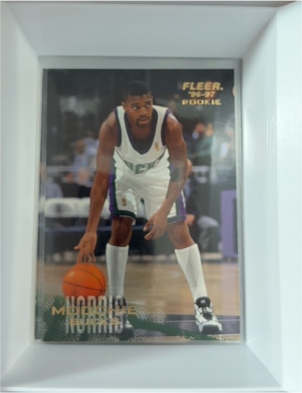 1996-97 Fleer #215 Moochie Norris — front