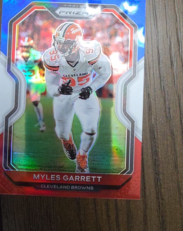 2020 Panini Prizm #62 Myles Garrett — front