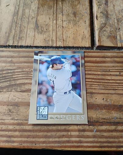 1998 Donruss Elite #4 Mike Piazza — front