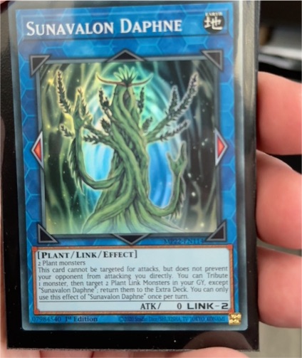Yu-Gi-Oh! 2022 MP22-EN114 Sunavalon Daphne — front