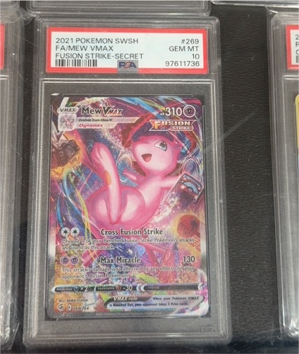 2021 Pokémon SWSH #269 Mew VMAX Fusion Strike Secret — front