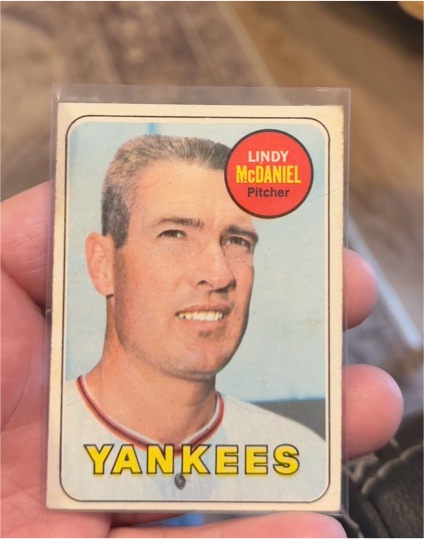 1969 Topps #191 Lindy McDaniel New York Yankees — front