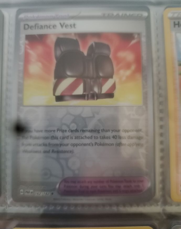 2023 Pokémon TCG SV04: Paradox Rift #162 Defiance Vest — front
