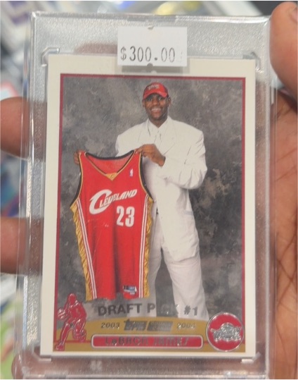 2003-04 Topps #221 LeBron James Rookie Card — front