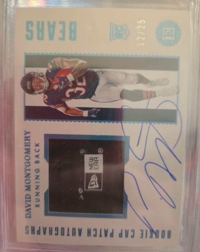 2019 Panini Encased #12 David Montgomery Rookie Cap Patch Autograph — front