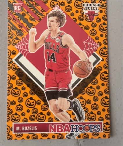 2024-25 Panini Haunted Hoops #299 Matas Buzelis Orange Pumpkin Parallel Tribute — front