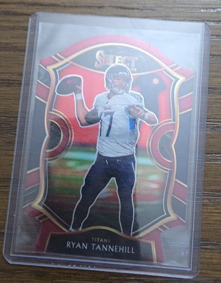 2020 Panini Select #42 Ryan Tannehill Concourse Red Prizm Die Cut Titans — front