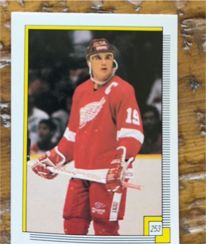 1988-89 O-Pee-Chee Stickers #253 Steve Yzerman — front