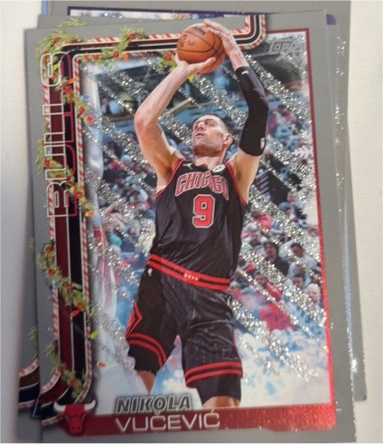 2025-26 Topps Holiday #H29 Nikola Vucevic — front