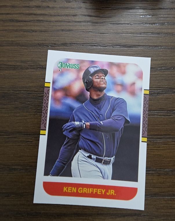 2021 Donruss #235 Ken Griffey Jr. — front